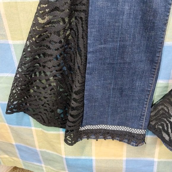 2531 Jeaniemade Size 16 Old Navy Sweetheart Stretch Upcycled Bell-Bottoms - Picture 2 of 5